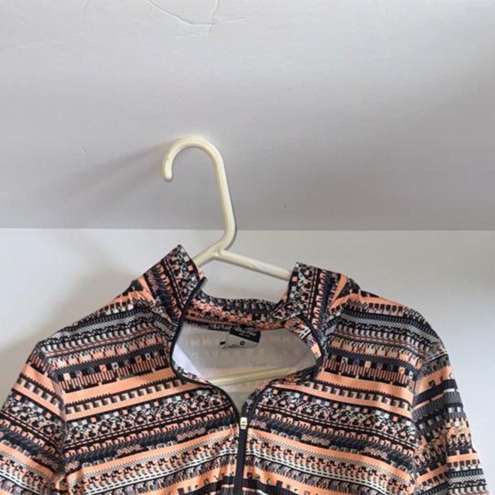 Nike Women's multi Top - Picture 2 of 4